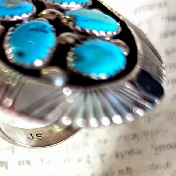 **"SOLD***Vintage Navajo Signed Turquoise Sterling Silver Ring - Picture 7 of 11